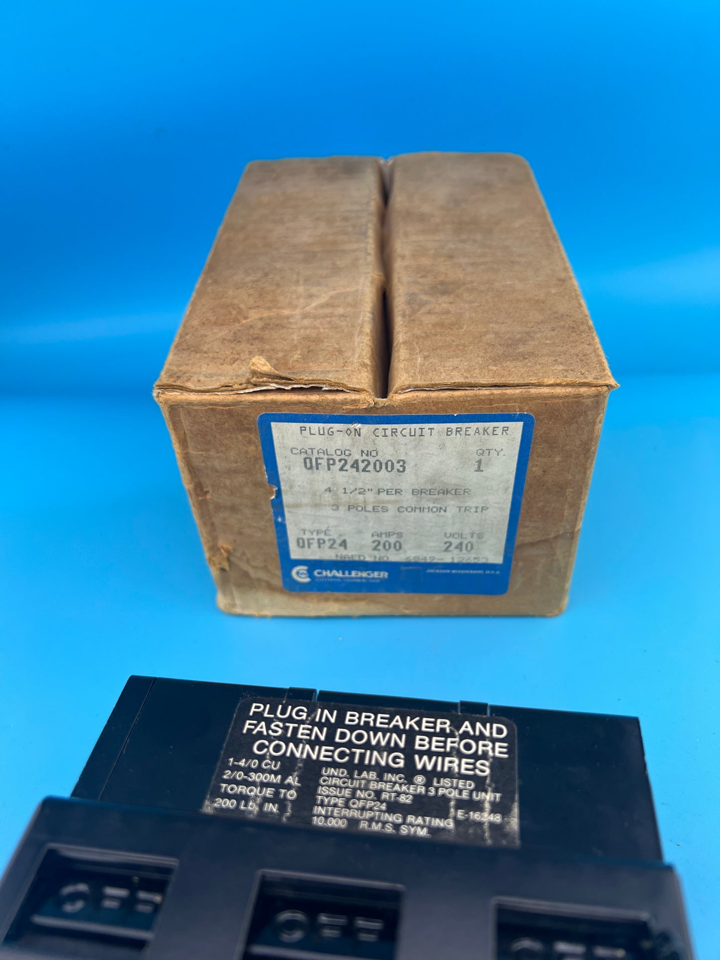 Challenger 200 Amp 3 Pole Type QFP24 Circuit Breaker GTE Sylvania 240V 200A *NEW