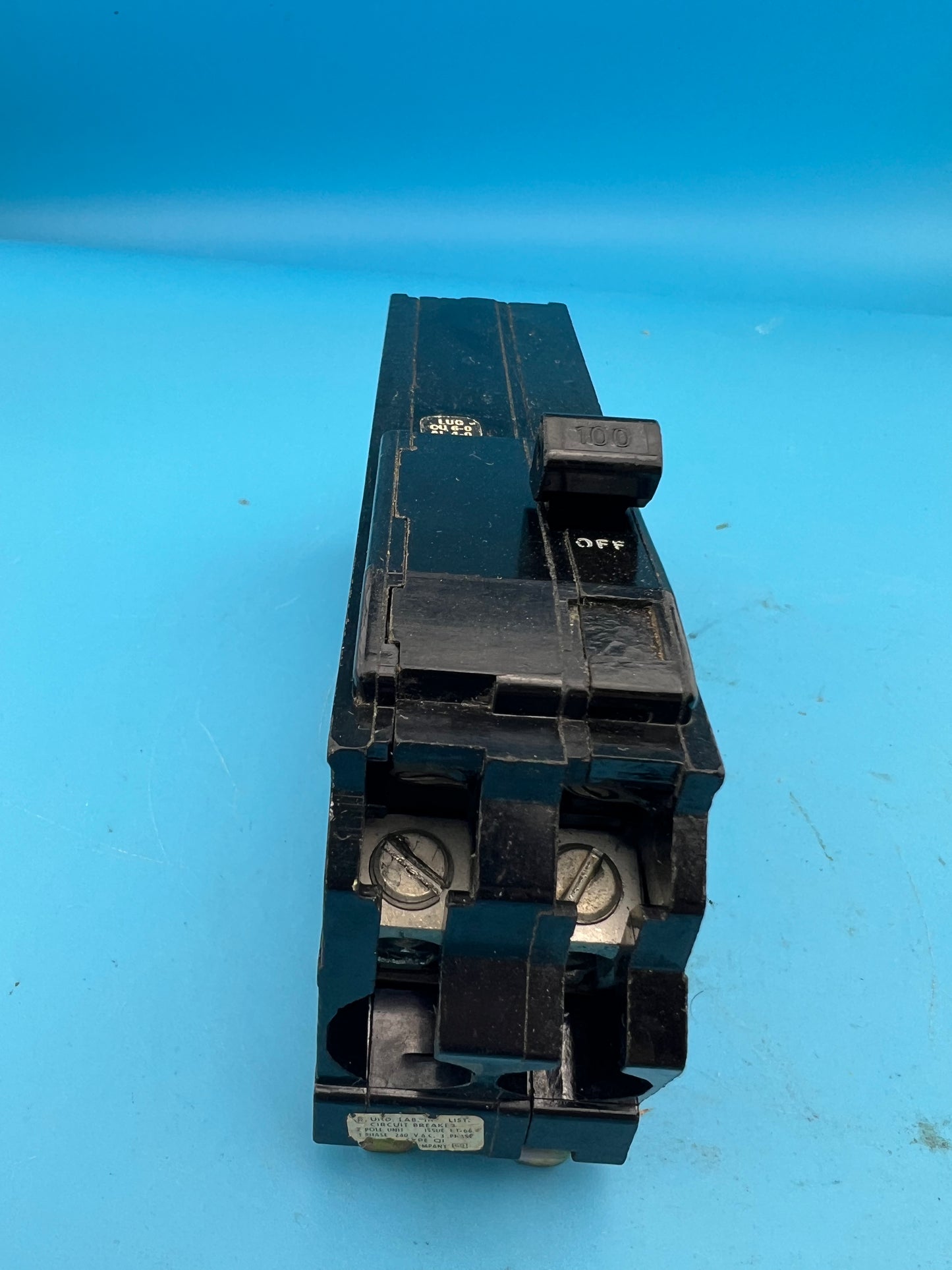 Q12100 Square D 100 Amp 2 Pole Circuit Breaker Type Q1 120/240VAC Plug On 100A