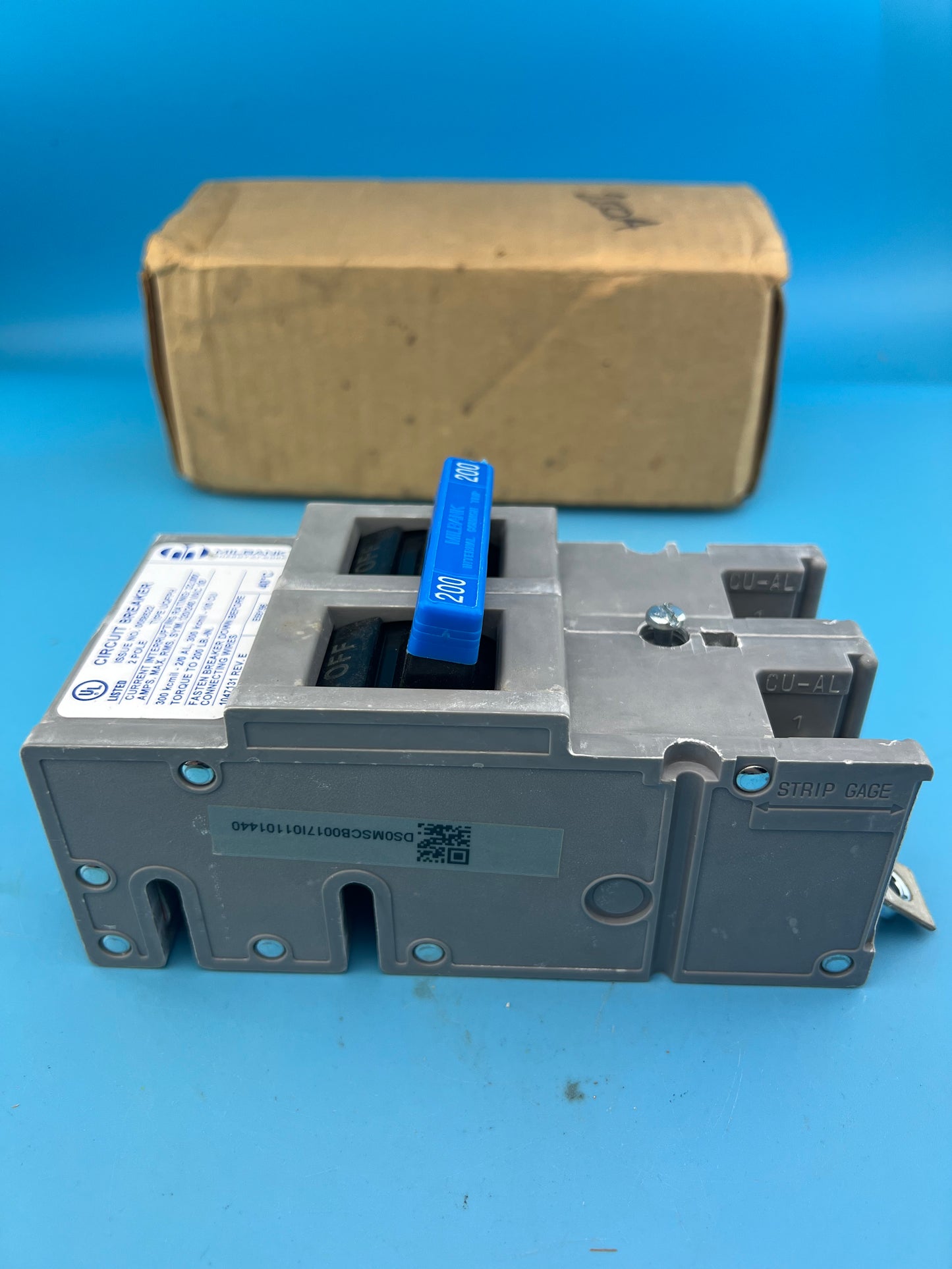Milbank 200 Amp 2 Pole Type UQFPH Circuit Breaker 240VAC UQFPH200 Zinsco *NEW