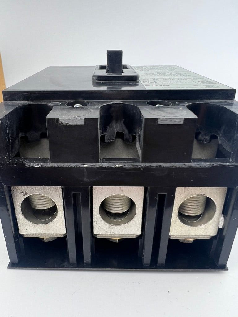 Eaton CC3200 200 Amp 3 Pole Circuit Breaker Type CC 240V 200A 3P *NEW No Packaging