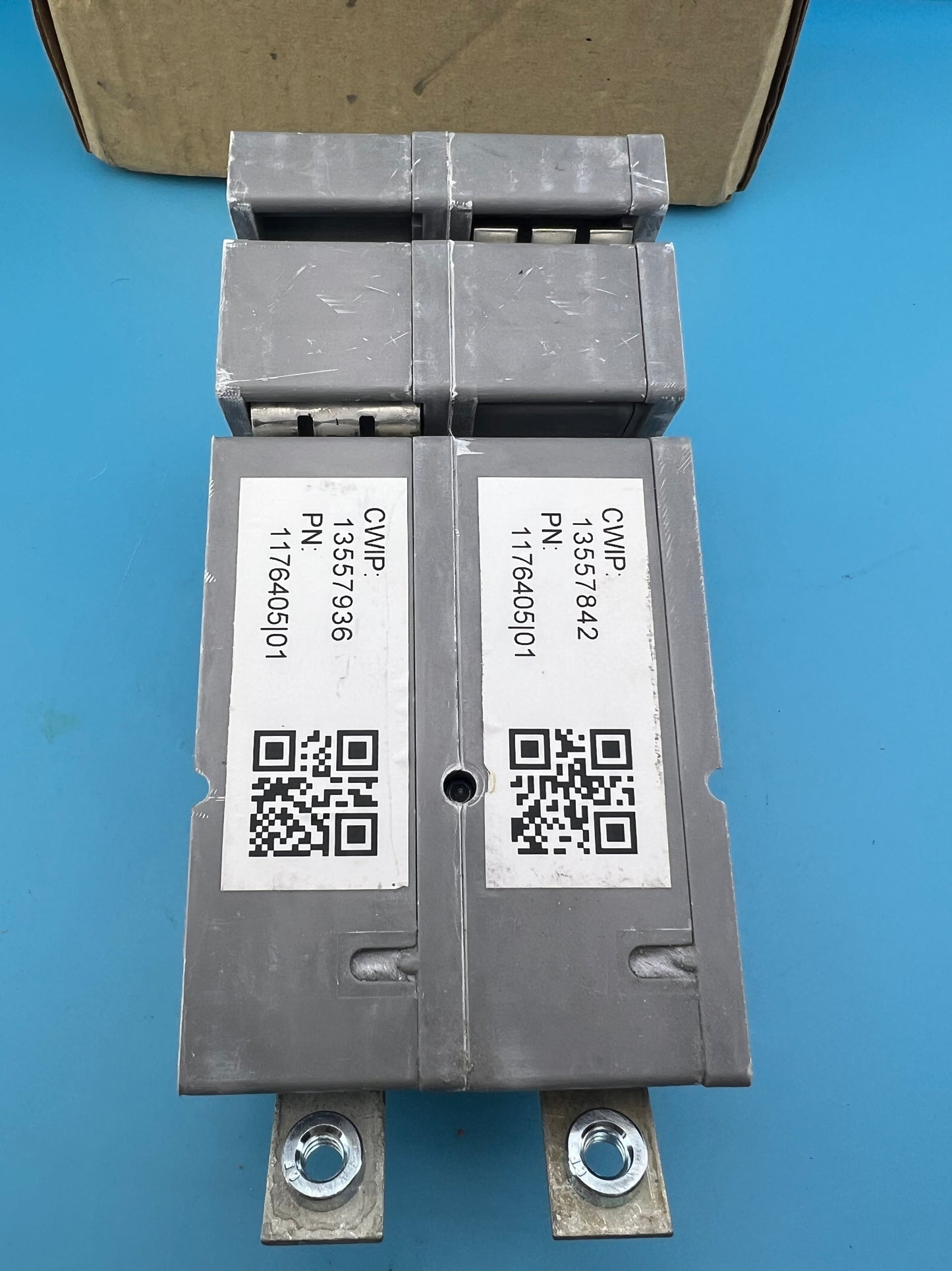 Milbank 200 Amp 2 Pole Type UQFPH Circuit Breaker 240VAC UQFPH200 Zinsco *NEW
