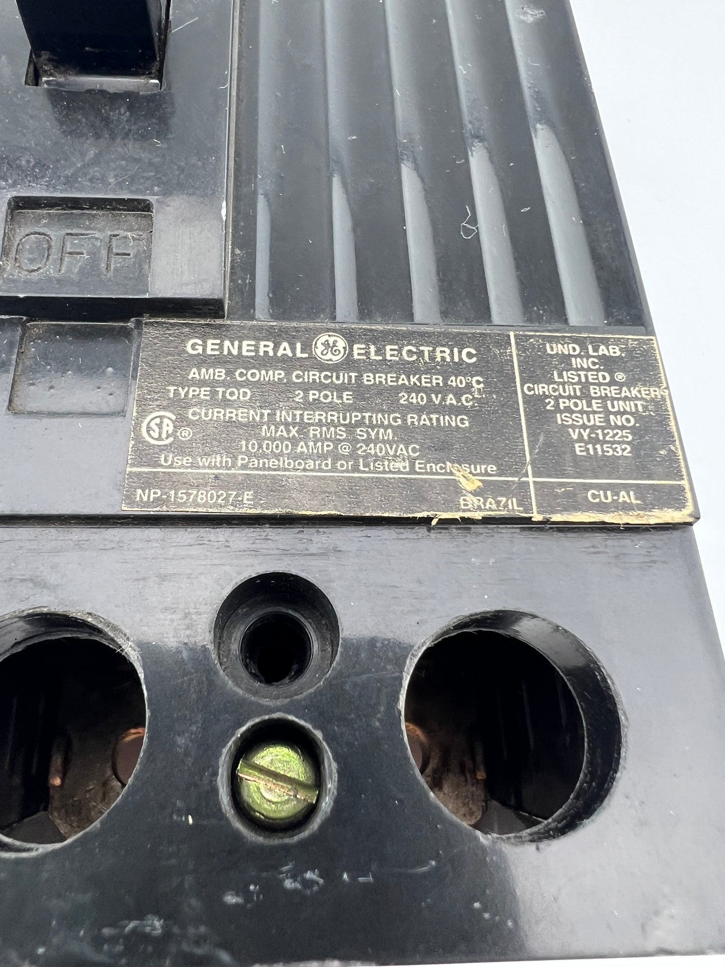 GE TQD22200 Circuit Breaker 200 Amp 2 Pole 240VAC General Electric 200A 2P