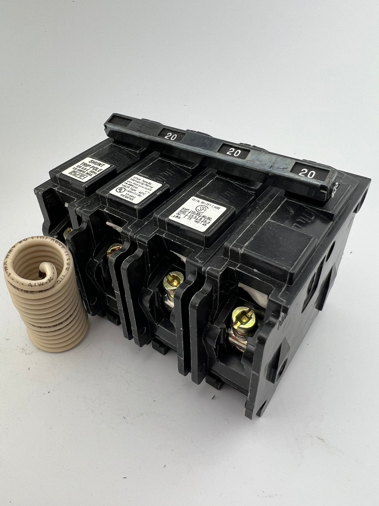 Siemens B32000S01 20A 3 Pole Shunt Trip Circuit Breaker 240V Type BL β NEW