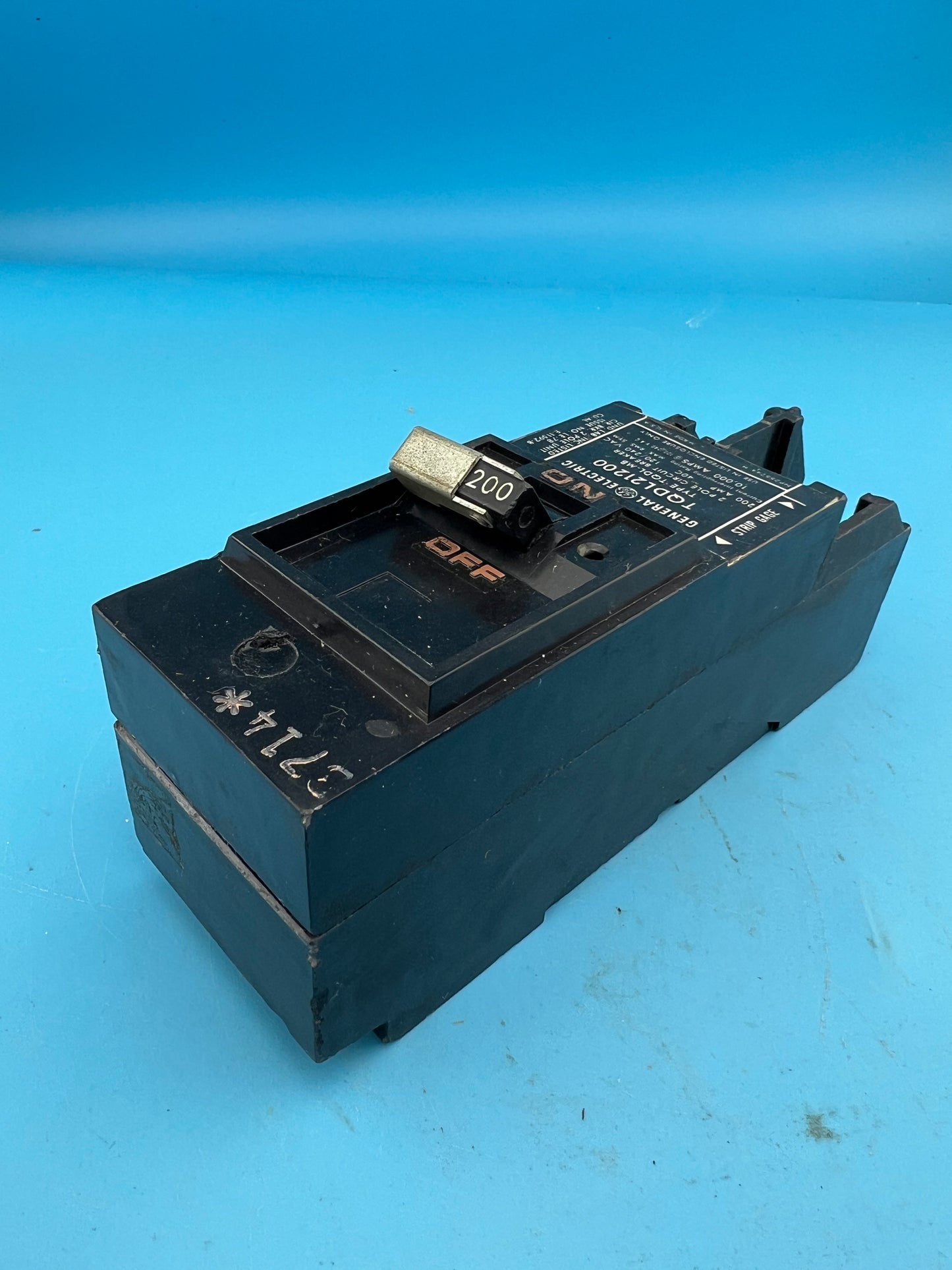 GE TQDL21200 200 Amp 2 Pole Circuit Breaker TQDL 240V General Electric Plug On