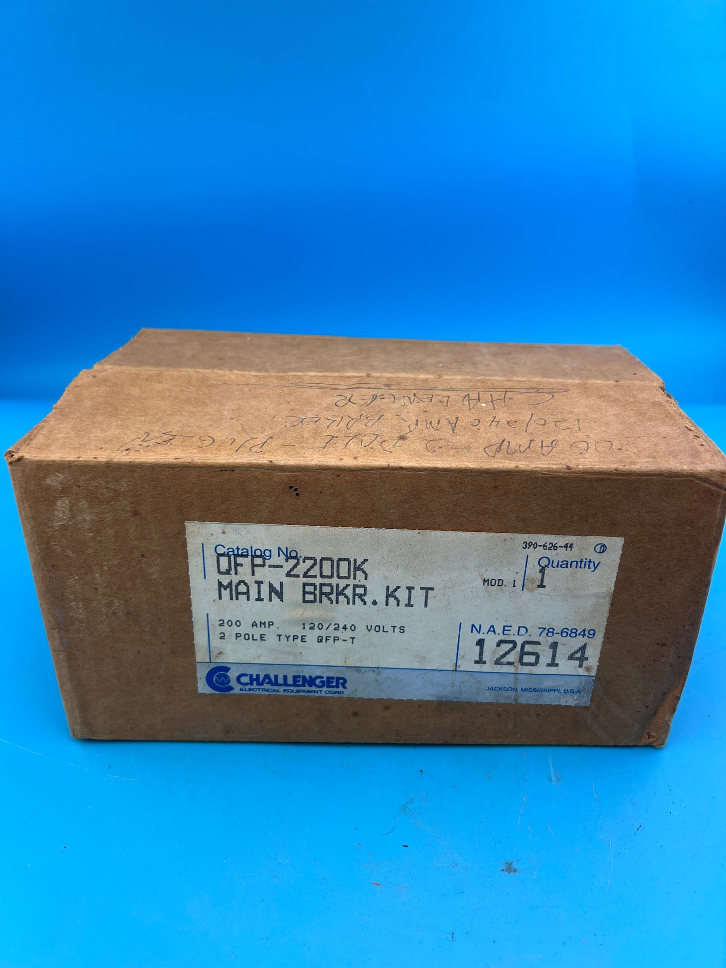 Challenger  QFP-2200K Circuit Breaker 200 Amp 2 Pole Mount Feet 240V 2P 200A