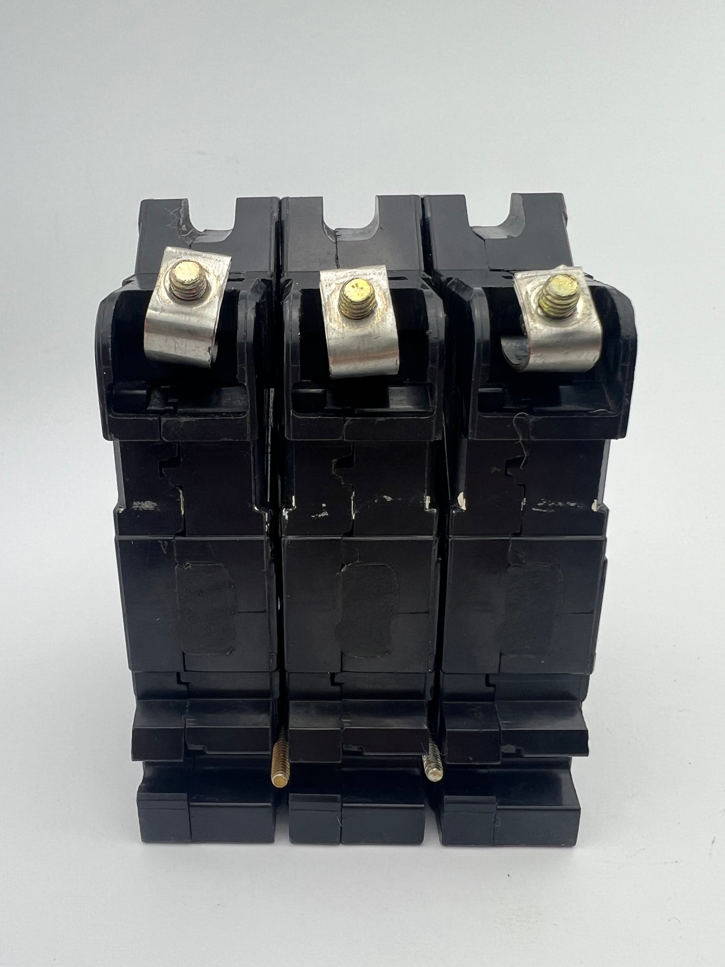 Square D EHB34100 Circuit Breaker 100 Amp 3 Pole 480Y/277VAC Type EHB-7 100A 3P
