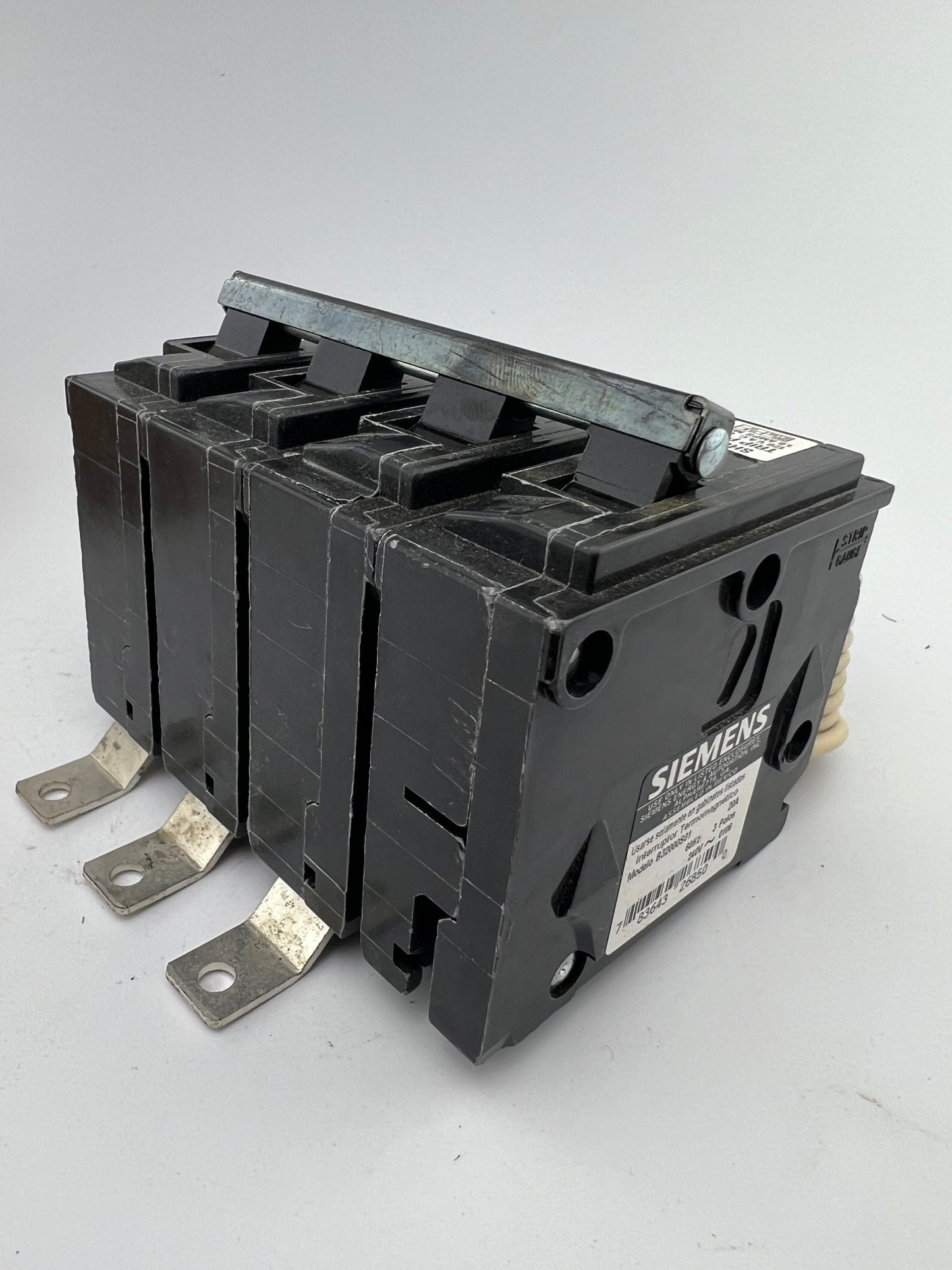 Siemens B32000S01 20A 3 Pole Shunt Trip Circuit Breaker 240V Type BL – NEW